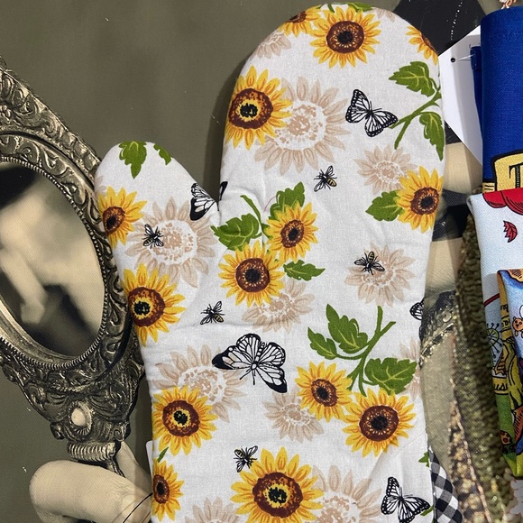 Combo Pack of 2️⃣ Hand Towel + Gloves - Picture 3 of 8